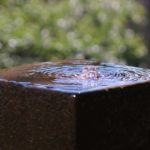 Sprudelndes Wasser Miniteich